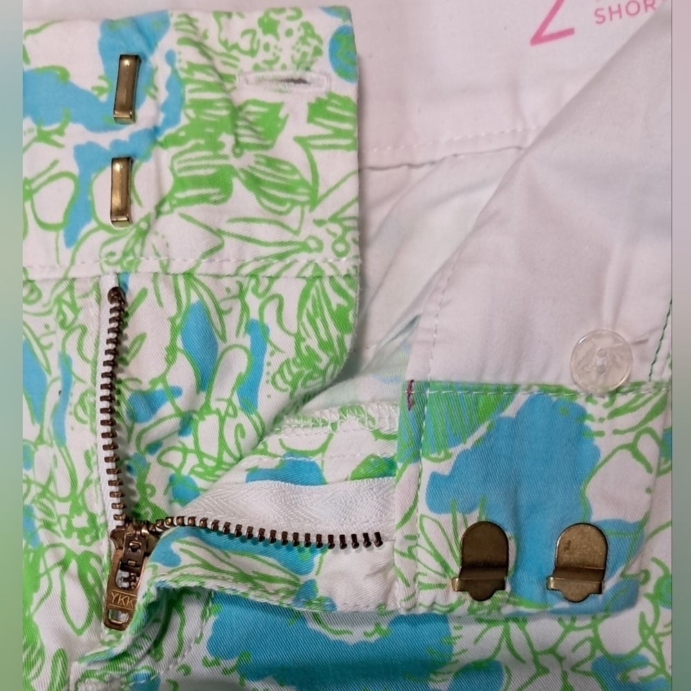 Lilly Pulitzer Chipper Shorts It's A Zoo Size 2 - Picture 5 of 14